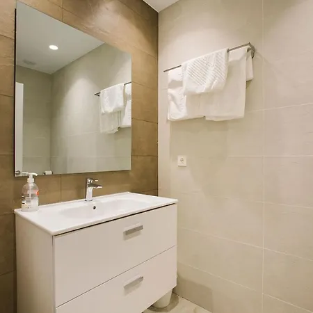 Gloria 3 Y 5 * سان سيباستيان
